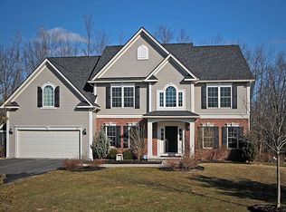 10 Dona Lea, Fairport, NY 14450