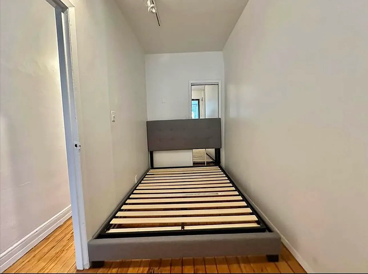 453 West 46th Street — Photo 4