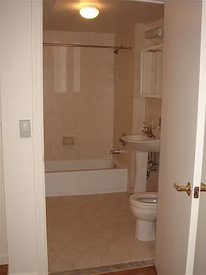 Rented by Aidonis Realty | media 3