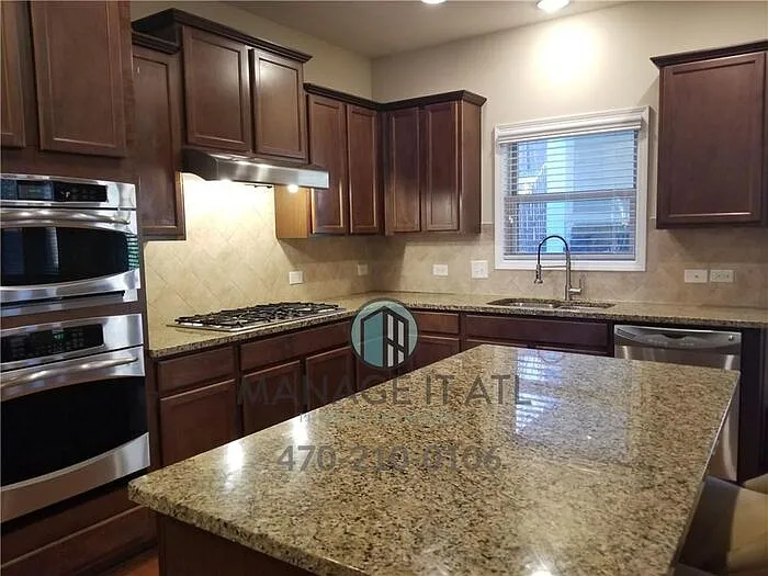 3673 Fallen Oak Dr — Photo 6