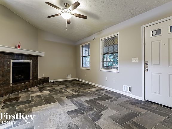 2nd image of 1515 Trail Ridge Ct