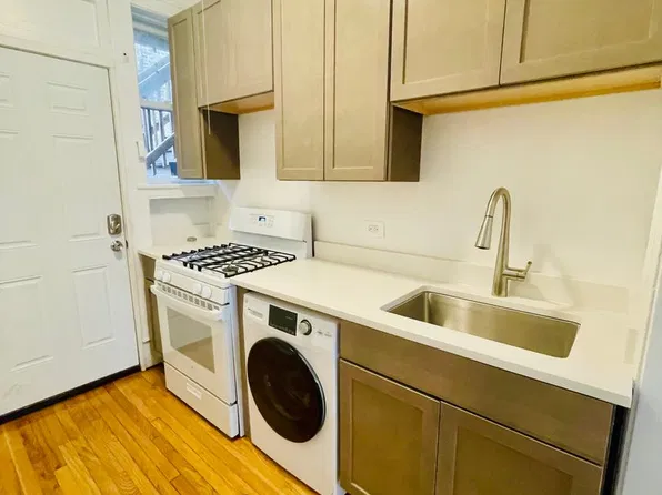 1335.5 W Touhy Ave #2N, Chicago, IL 60626
