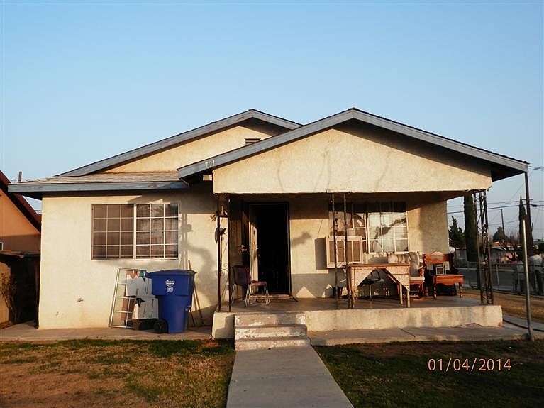 1st image of 701 Brown St