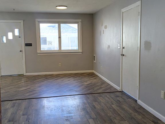 4th image of 414 Orchard St