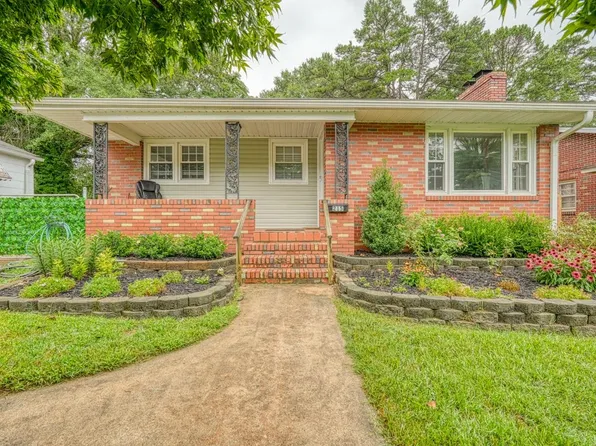 215 Collins Ave, Spartanburg, SC 29306