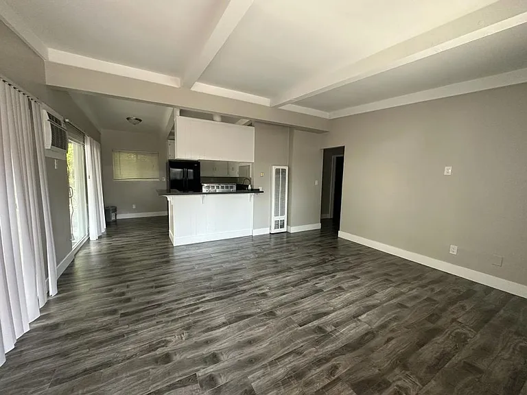Stillman Apartments — Photo 1