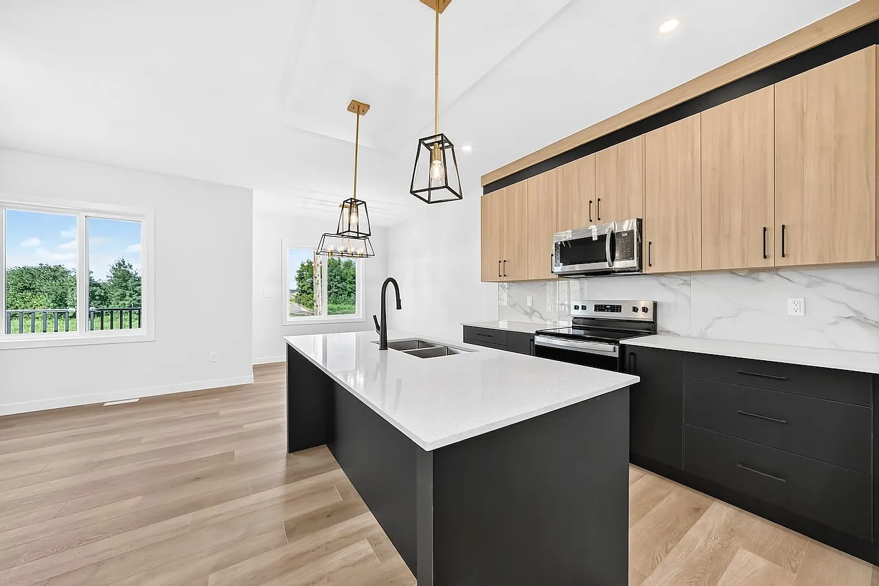 3 Bed 2.5 Bath Dbl Garage River Valley Fort Saskatchewan — Photo 4