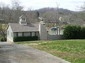 2nd image of 3647 Hood Cir