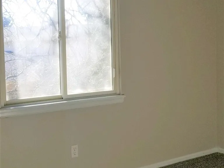 3162 Worthington Ave — Photo 23