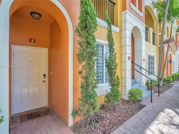 121 NW 2nd Ave Unit 4, Hallandale Beach, FL 33009