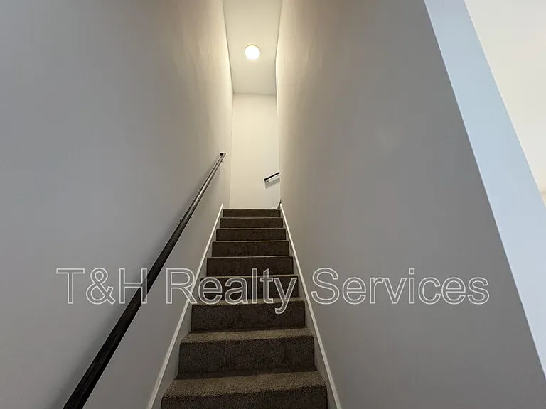 415 N Walcott St #D — Photo 9