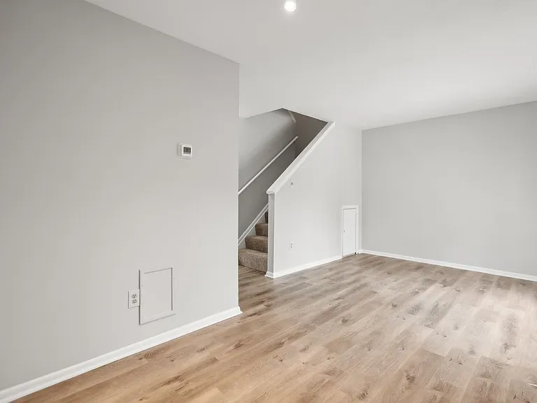 7907 Timarand Ct — Photo 18