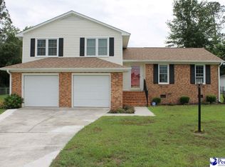 3909 W Pelican Ln, Florence, SC 29501