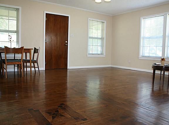 5th image of 1706 Oak St