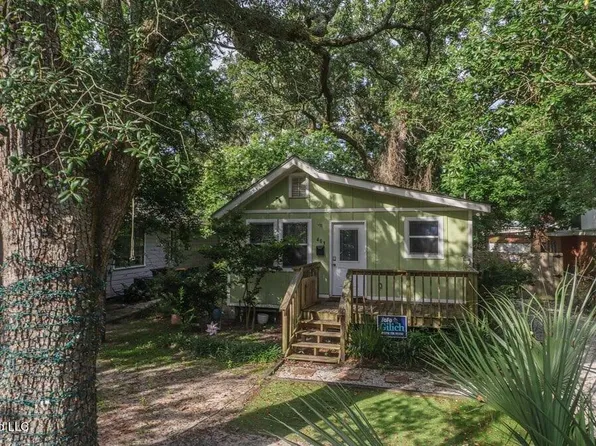 403 Beverly Dr, Biloxi, MS 39530