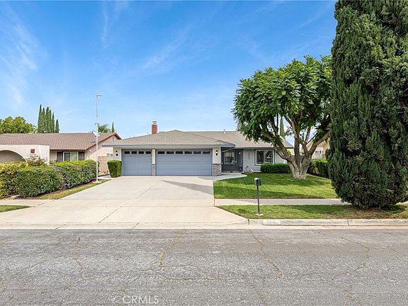 2nd image of 2845 Roncador Pl