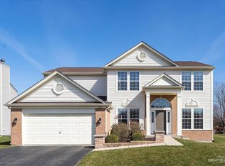 210 Honeysuckle St, Bolingbrook, IL 60490