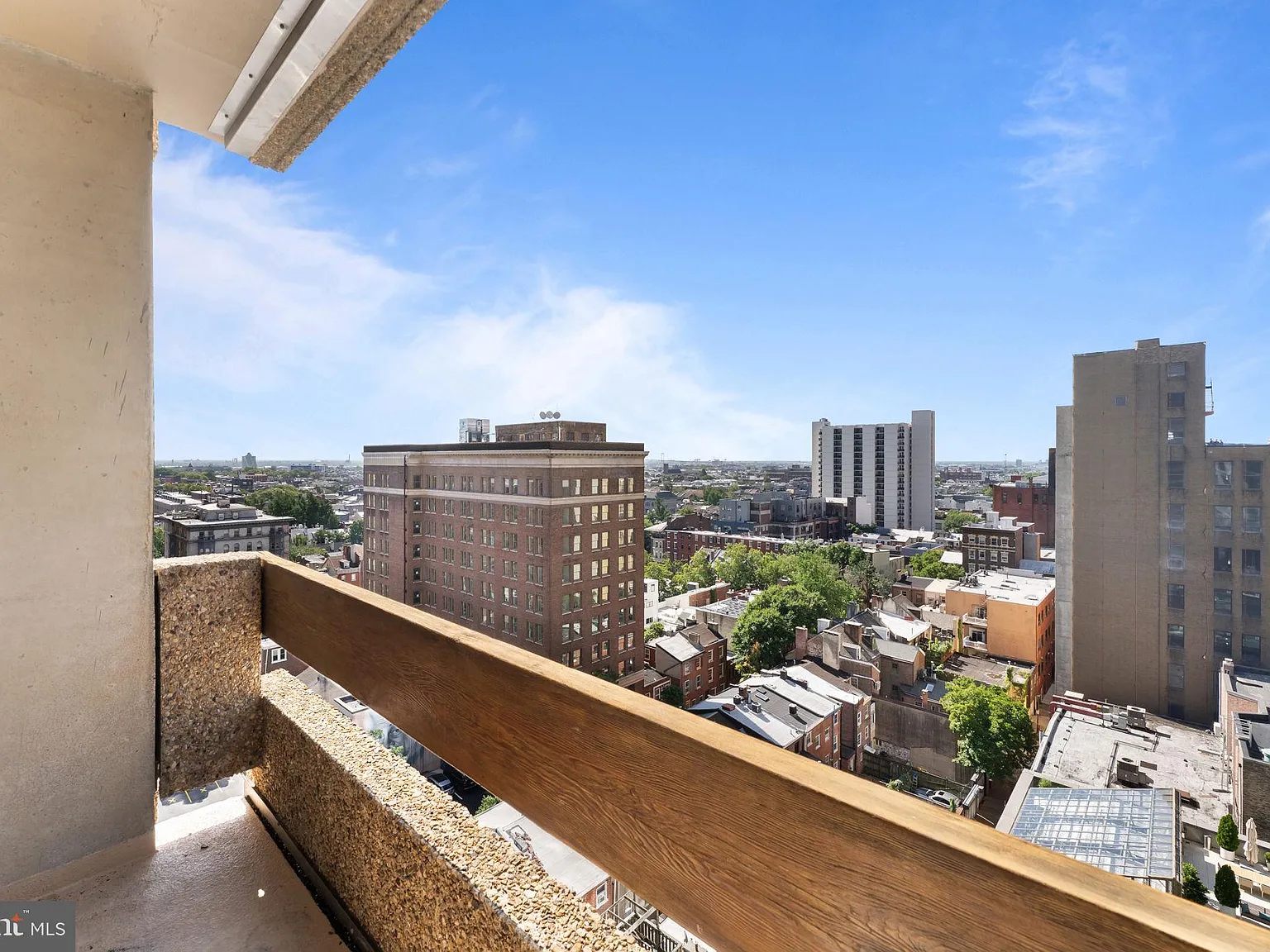 1 bed, 1.0 bath, 873 sqft, $2,000 — Photo 4