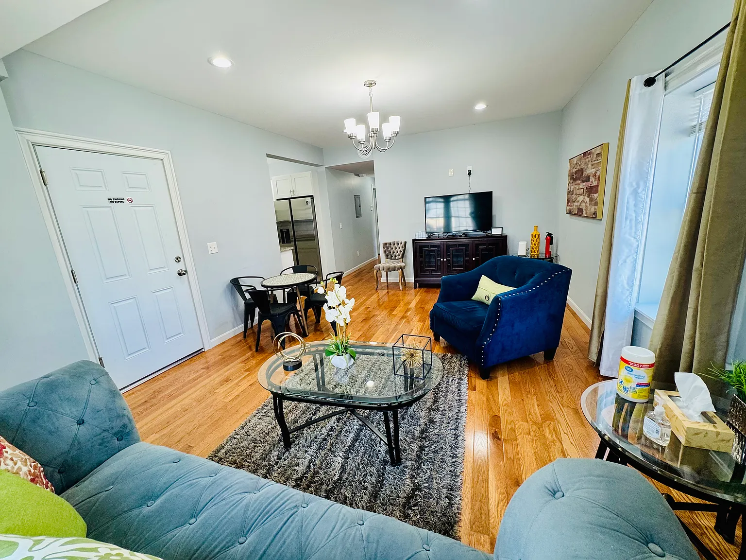 3 bed, $2,500 — Photo 2