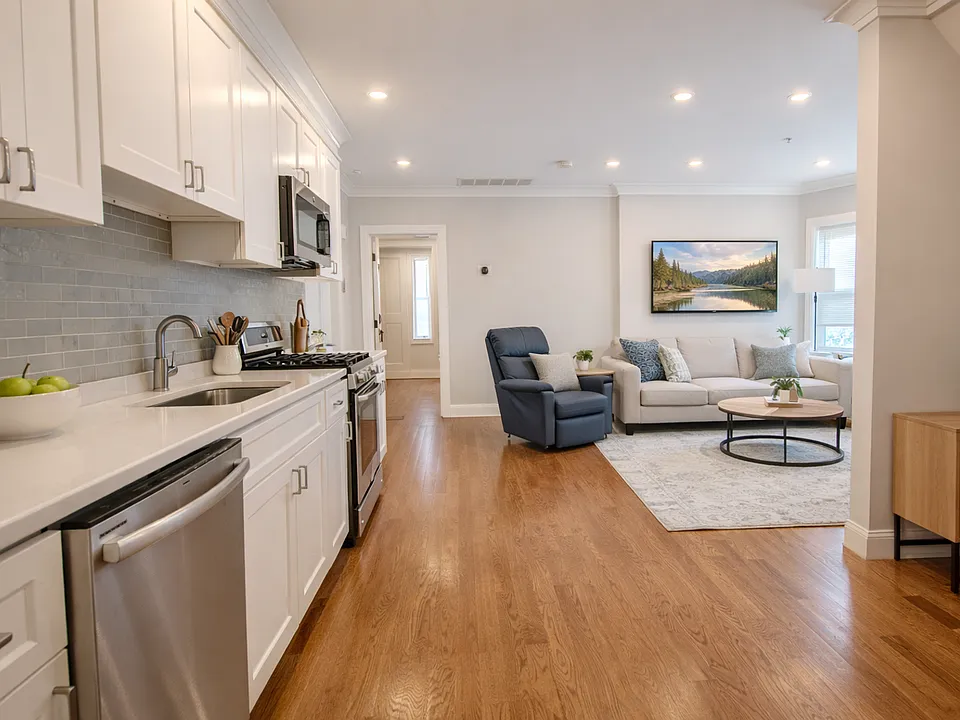 43 Quint Ave #5