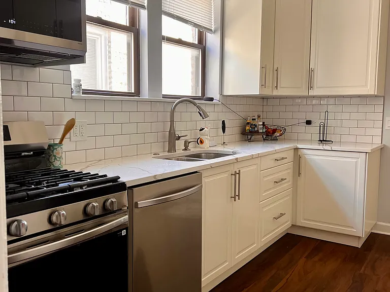 2717 W Carmen Ave #2 — Photo 1