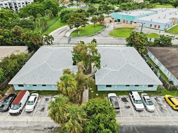 5744 NW 27th Ct, Fort Lauderdale, FL 33313