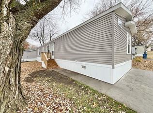 3701 2nd St #395, Coralville, IA