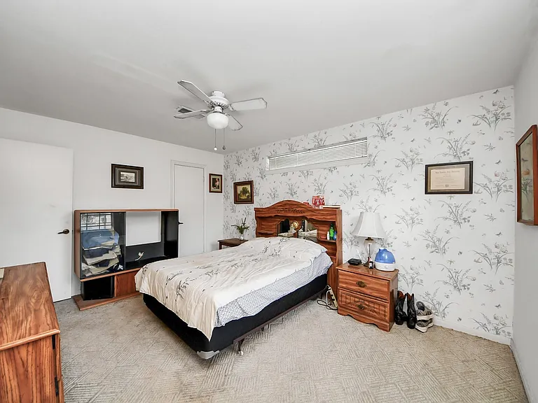 17 Winged Foot Dr — Photo 25