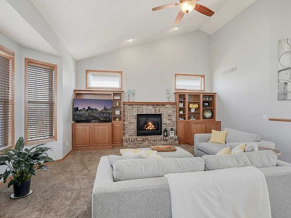 5th image of 3127 Aaron Dr