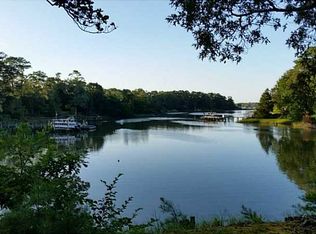 1400 Sycamore Rd, Virginia Beach, VA 23452