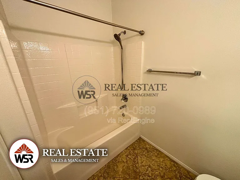18691 Oak Park Dr — Photo 16