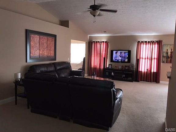 3rd image of 309 Lauren Circle Dr