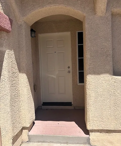 731 Emerald Idol Pl — Photo 4