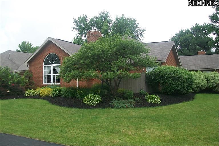 1st image of 136 Beau Chemin Ave