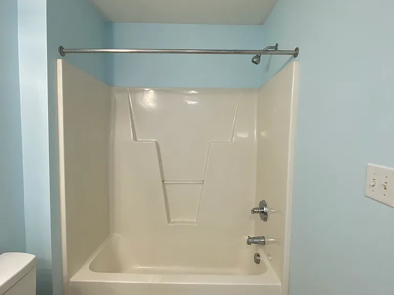 70 Coats Cir — Photo 8