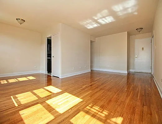 Rented by SW Queens Mezzanine | media 8