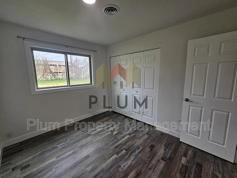 2340 Fairview Ave #2 — Photo 11