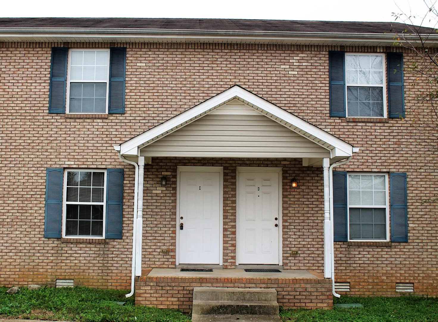 Raleigh Dr. 296 A-D — Photo 1