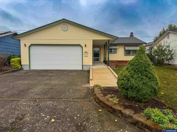1590 Astor Way, Woodburn, OR 97071