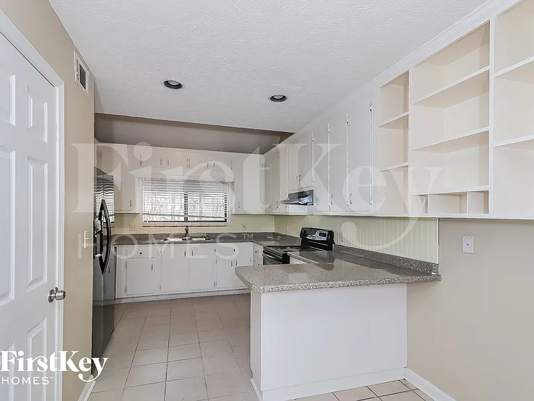 2845 Forest Wood Dr NE — Photo 9