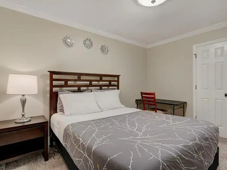 2225 Summit St #3 — Photo 7