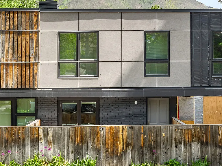 250 S Original St #B — Photo 20