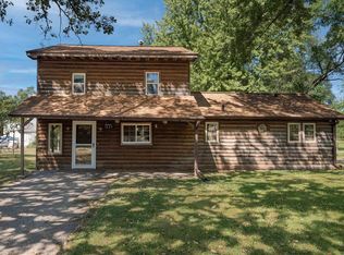 1623 W Lone Tree Rd, Cedar Falls, IA 50613