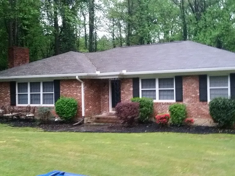 3596 N Stratford Rd NE — Photo 6