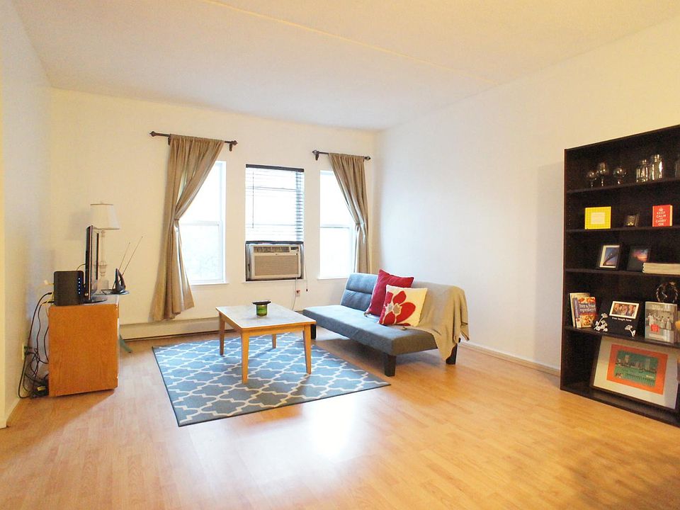 1st image of 135 W 117th St APT 3
