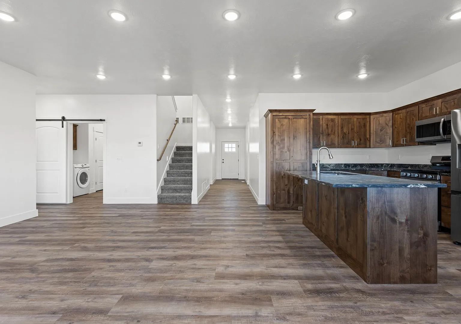 4 Bed 3 Bath Twin Home in Sugar City! — Photo 4