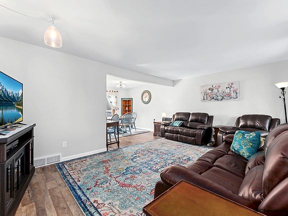 3rd image of 735 Ranger Dr