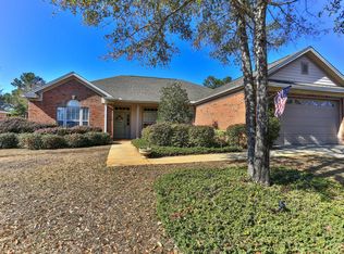 375 Mango Ln, Freeport, FL 32439