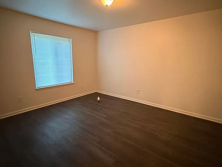 702 Farmhurst Dr #N — Photo 8