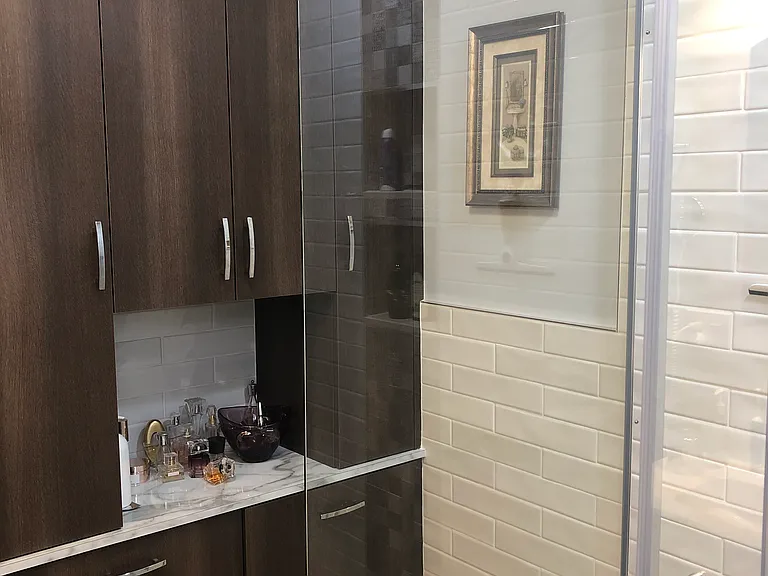 Bathroom Main Floor